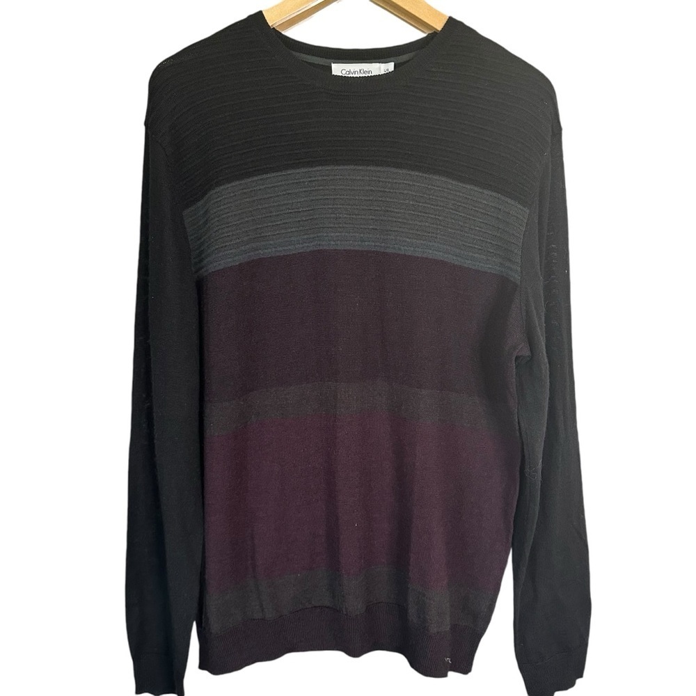 🔴 5 for $40 SALE!
Calvin Klein Men’s Purple Gray Striped Crew Neck Sweater sz L